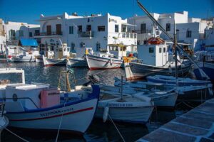 Paros, porto